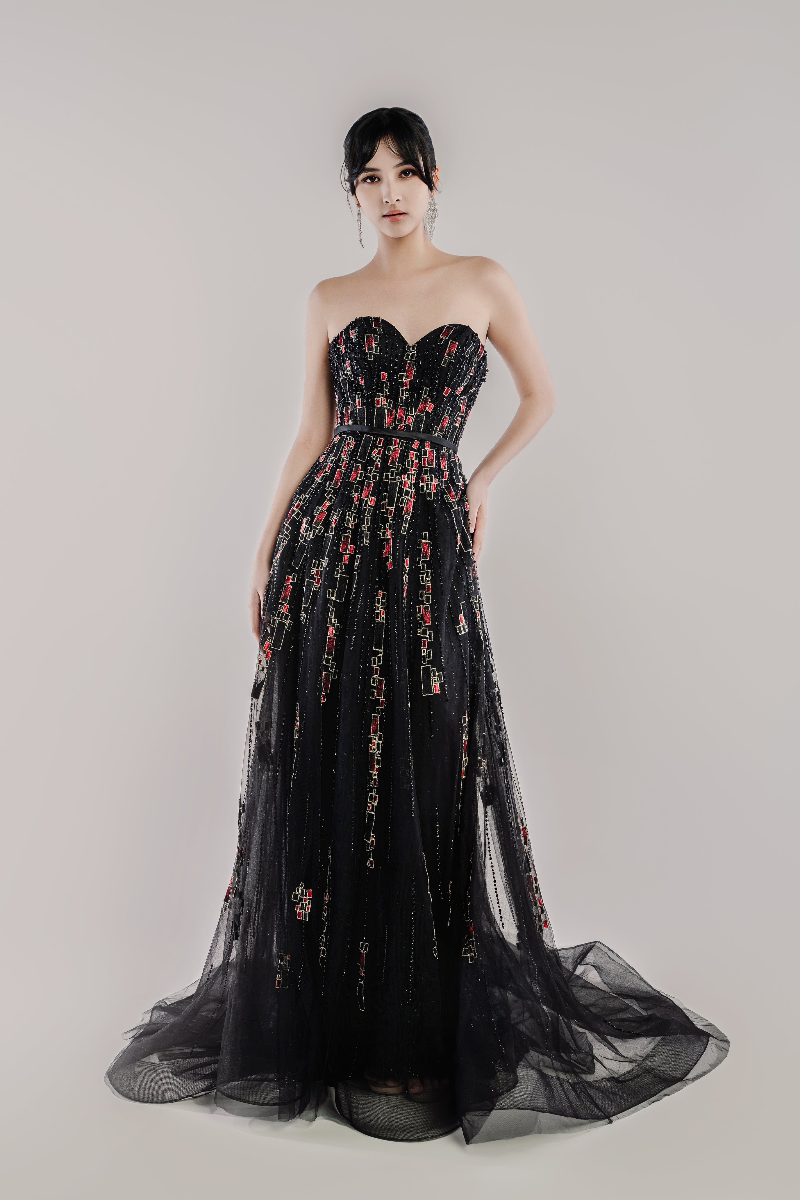 WL Bridal & Gown -Bonnie Ball-Gown Sweetheart Black Tulle Wedding Dress with Embroidery and Beading