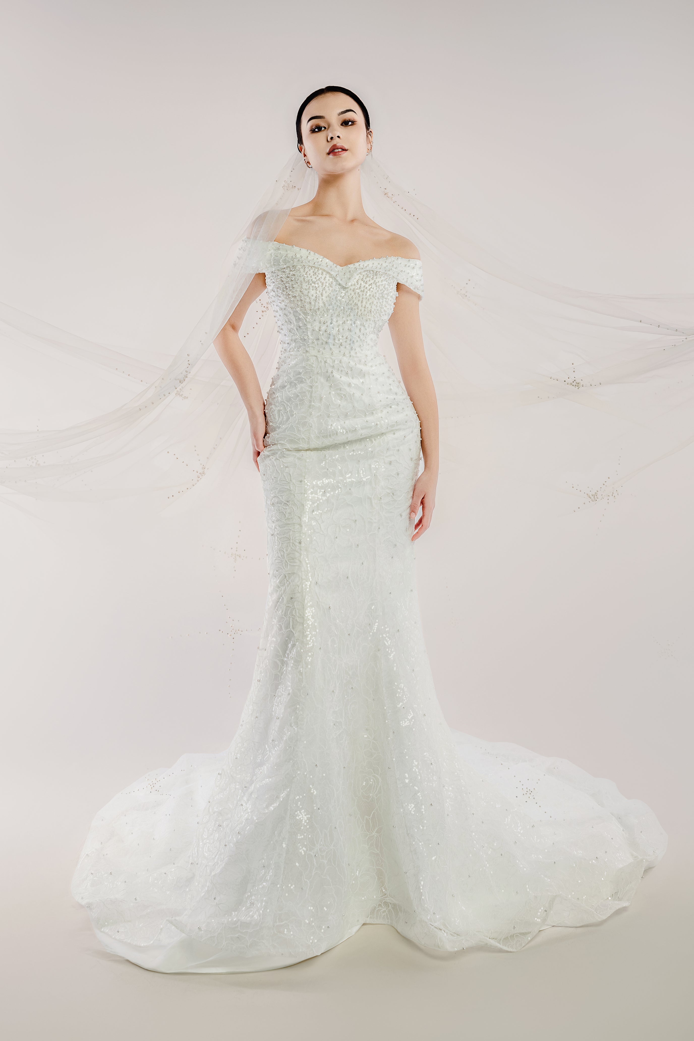 Dione-015 Wedding Dresses