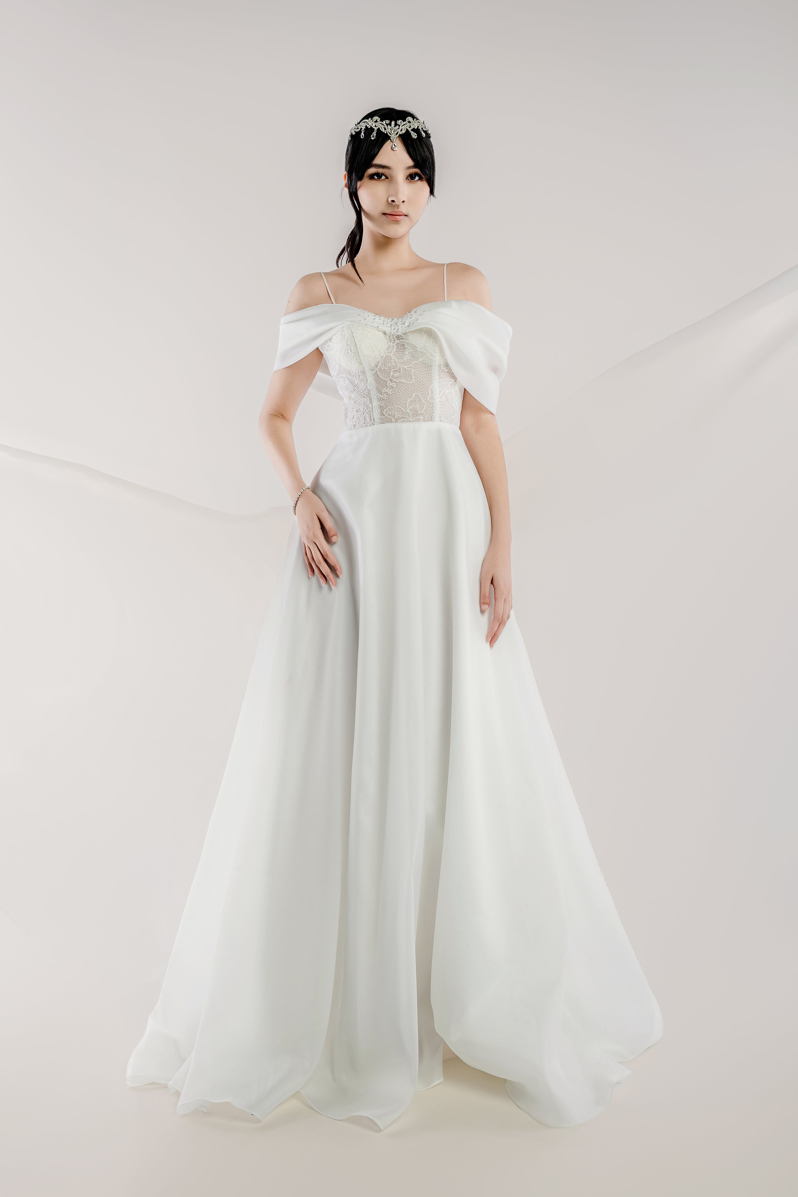 Nereid-009 Wedding Dress