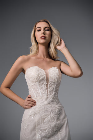 Corisande curved strapless beaded lace bodice detail