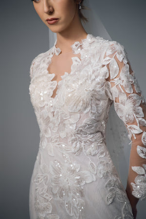 Galatea floral lace mermaid wedding dress, bodice and sleeve detail